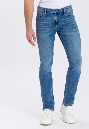 Picture of Cross jeans Damien slim fit L38, bright blue