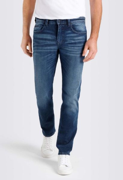 Zeige Details für MAC Jeans Ben loose cut tapered leg L36 Inch, dark indigo washed Bild von MAC Jeans Ben loose cut tapered leg L36 Inch, dark indigo washed