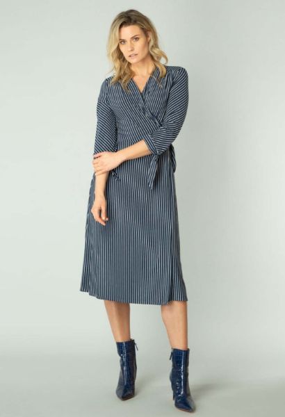 Agrandir l'image de Robe Portefeuille en Jersey, bleu marine blanc rayé Image de Robe Portefeuille en Jersey, bleu marine blanc rayé
