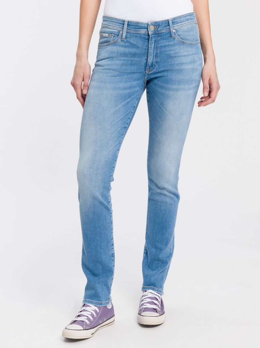 Image de Tall Jeans Femme Anya Slim Fit Longueur 34 & 36 pouce, bleu clair délavé