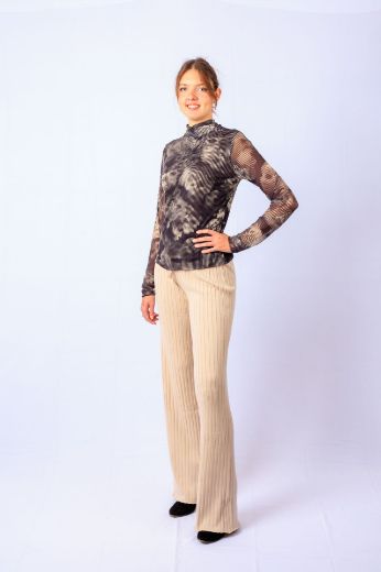 Picture of Tall Women Mesh Long Sleeve Shirt Ruffled Collar, black beige natural