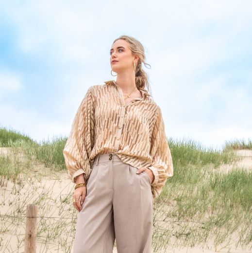 Image de Tall Blouse Tissu Burnout Manches Volantes, beige