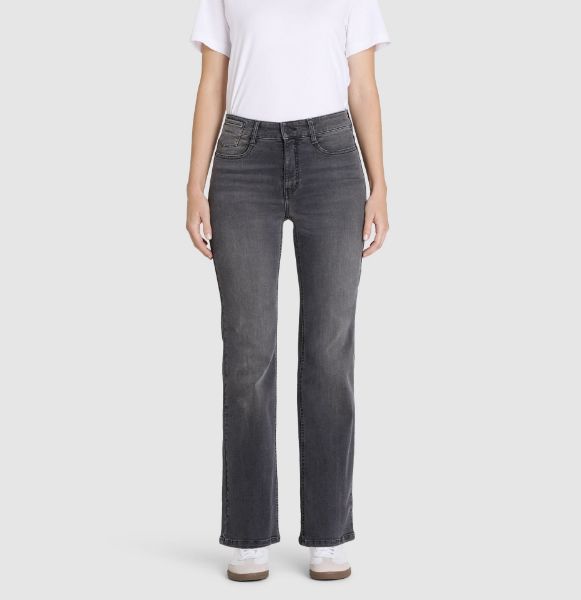 Zeige Details für Tall Damen MAC Jeans Laura Semi Wide Fit L34 & L36 Inch Bild von Tall Damen MAC Jeans Laura Semi Wide Fit L34 & L36 Inch