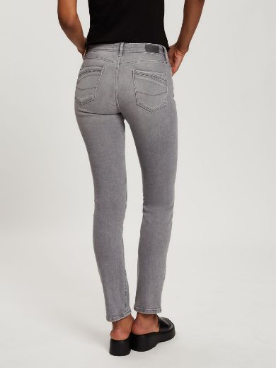 Image de Tall Femmes Jean Anya Slim Fit Longueur 34 & 36 Pouces, gris clair