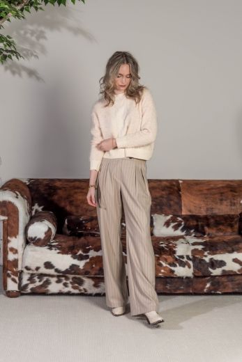 Image de Tall Femme Pull-over long Damen en maille à motif torsadé et plumes
